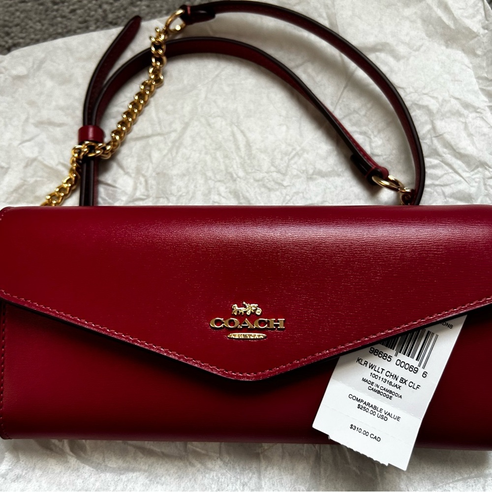 NWT- COACH Red Smooth calf Leather Envelope Wristlet Clutch or crossbody - Picture 5 of 10